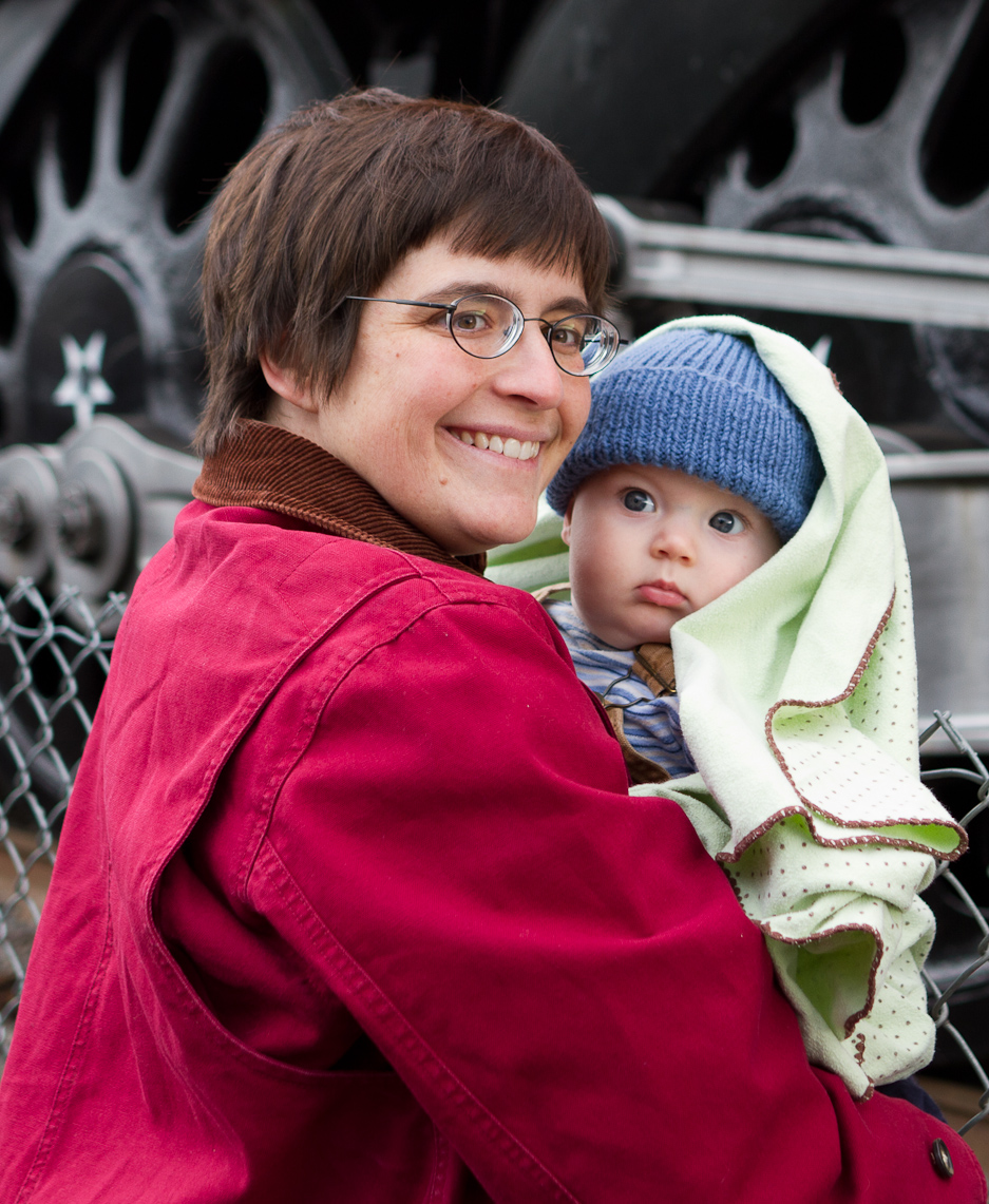December 04, 2010 - The Holiday Express train ride in Portland - real steam-engine (oil-fired)