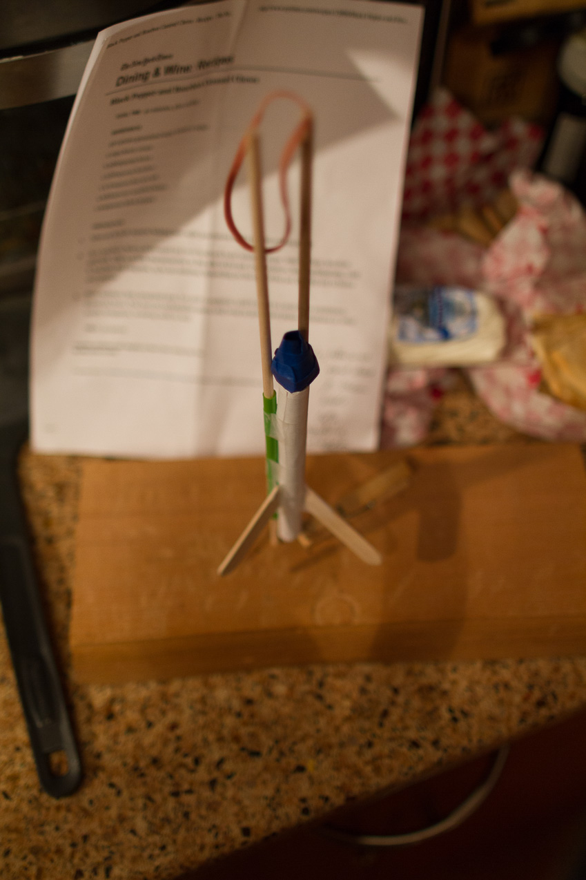  October 28, 2012 - An idea for a rubberband-rocket