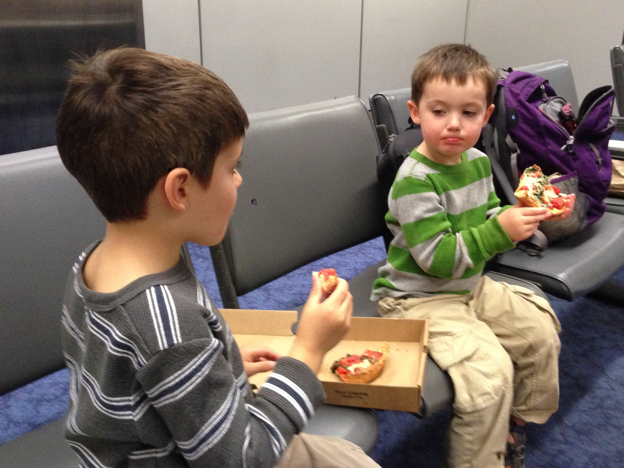  October 10, 2014 - Flying through Chicago: (airport) Chicago Pizza!