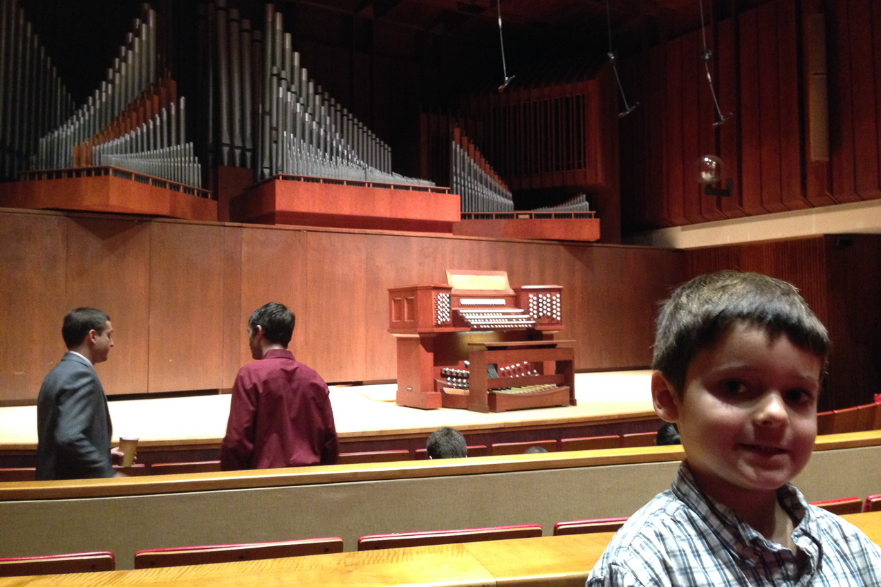  October 16, 2014 - Visiting Juliard School for a master-class in organ.